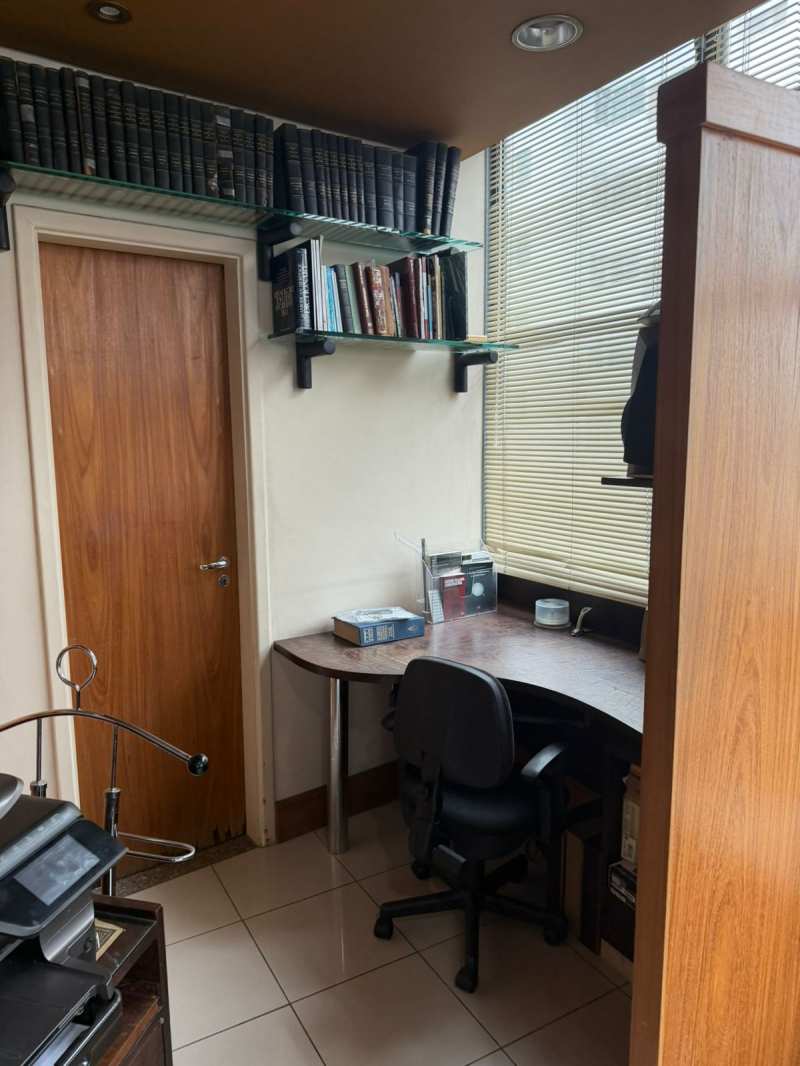  - Conjunto Comercial à venda com 132 m2, 3 vagas, Condominio Santa Filippa  na Avenida Paulista.