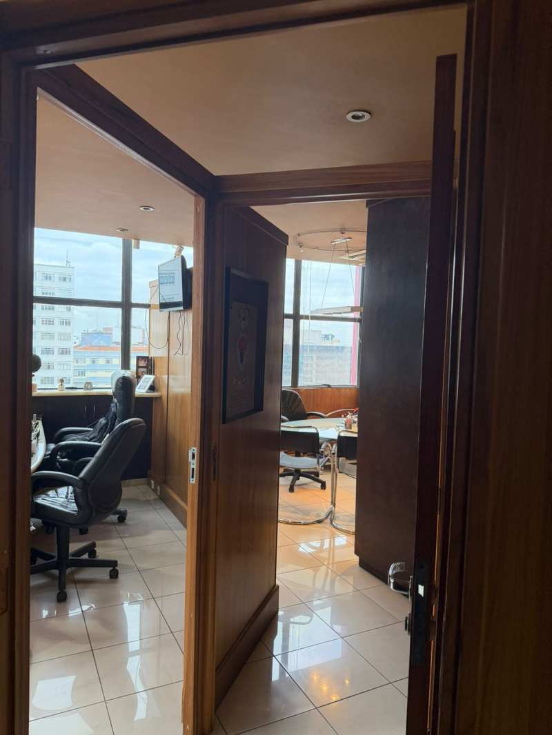  - Conjunto Comercial à venda com 132 m2, 3 vagas, Condominio Santa Filippa  na Avenida Paulista.